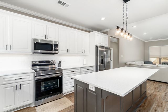 333 Maderas Drive, Hot Springs Village, AR 71909