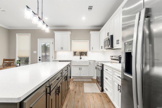 333 Maderas Drive, Hot Springs Village, AR 71909