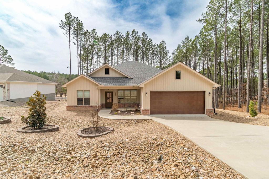 333 Maderas Drive, Hot Springs Village, AR 71909