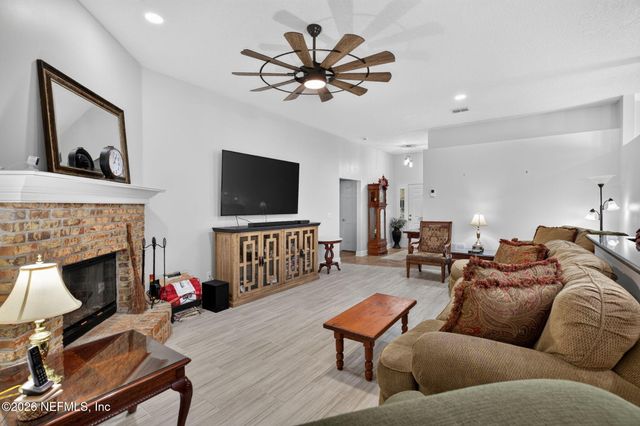 1350 SUMMIT OAKS Drive W, Jacksonville, FL 32221