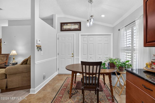 1350 SUMMIT OAKS Drive W, Jacksonville, FL 32221