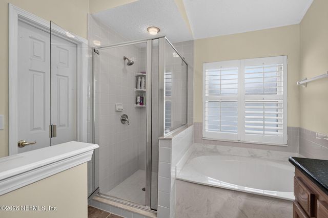1350 SUMMIT OAKS Drive W, Jacksonville, FL 32221