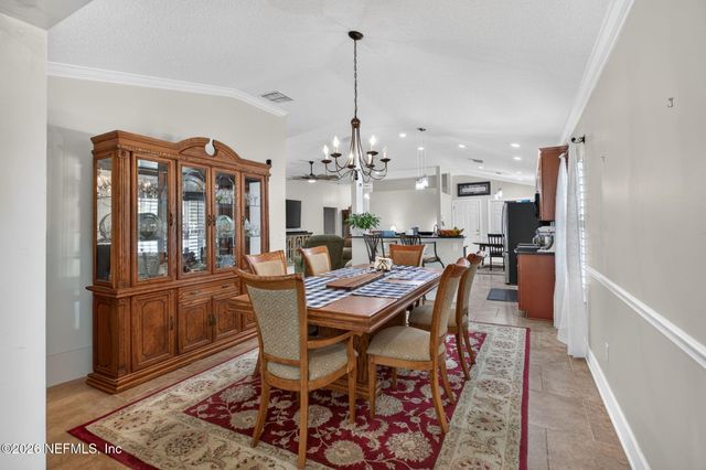 1350 SUMMIT OAKS Drive W, Jacksonville, FL 32221