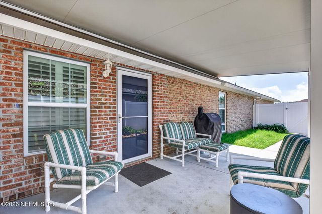 1350 SUMMIT OAKS Drive W, Jacksonville, FL 32221