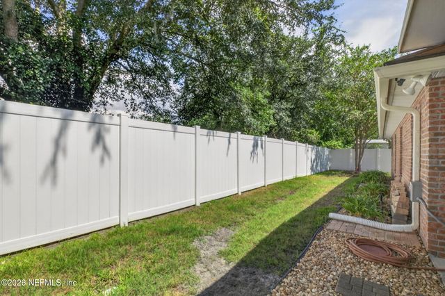 1350 SUMMIT OAKS Drive W, Jacksonville, FL 32221