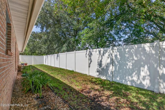 1350 SUMMIT OAKS Drive W, Jacksonville, FL 32221