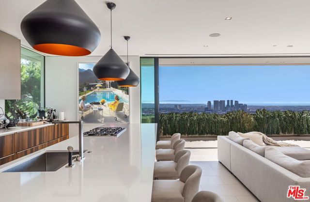 1535 Carla, Beverly Hills, CA 90210