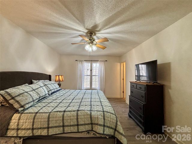 160 Whispering Pines Drive, Marion, NC 28752