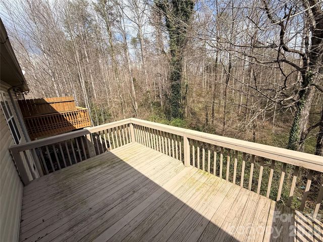 160 Whispering Pines Drive, Marion, NC 28752