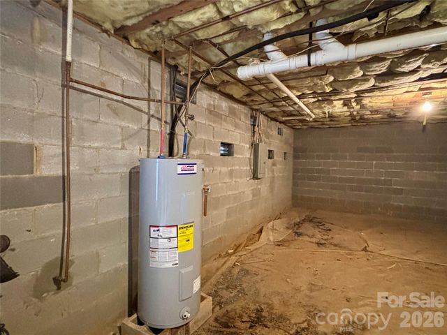 160 Whispering Pines Drive, Marion, NC 28752