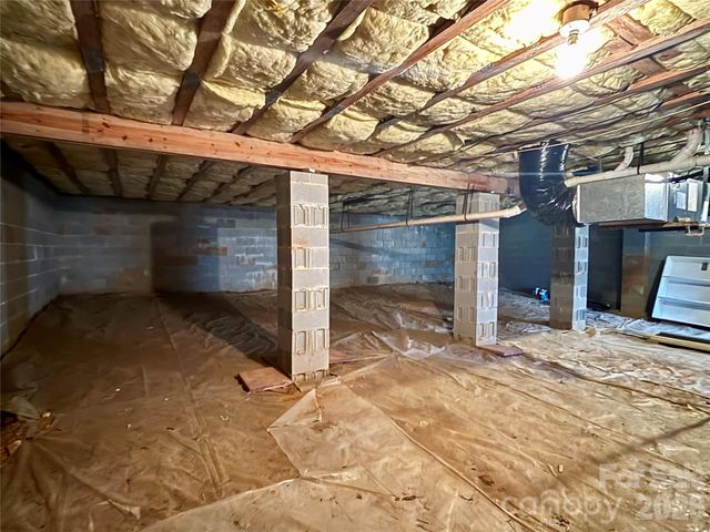 160 Whispering Pines Drive, Marion, NC 28752