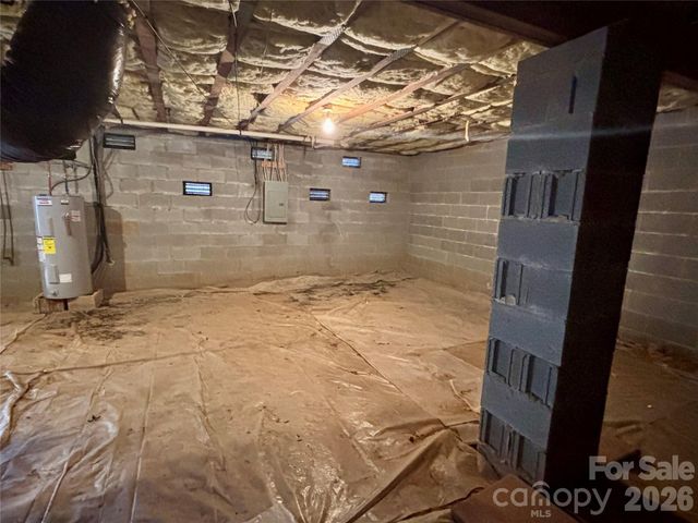 160 Whispering Pines Drive, Marion, NC 28752