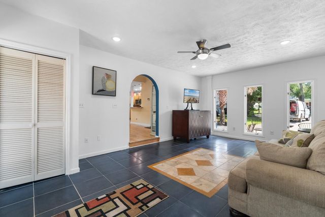 415 17th Ave. N, Surfside Beach, SC 29575