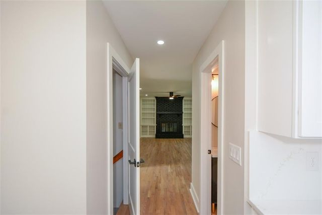 1610 Chateau Drive, Atlanta, GA 30338