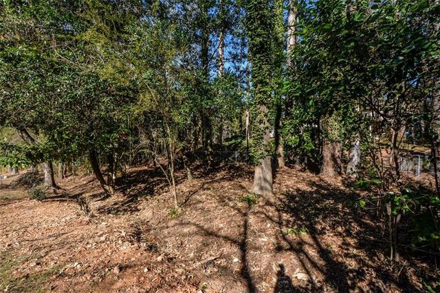 1610 Chateau Drive, Atlanta, GA 30338