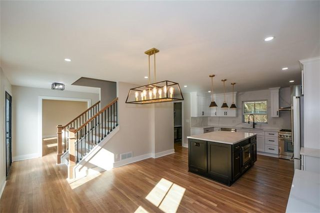 1610 Chateau Drive, Atlanta, GA 30338