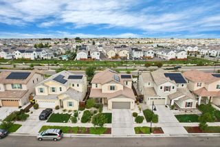 2689 Atlas Ct, Lathrop, CA 95330