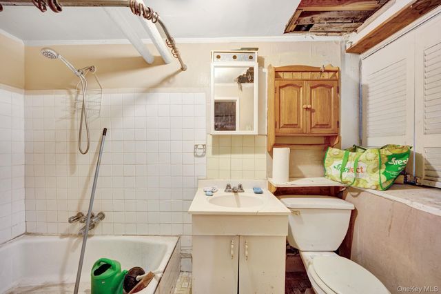 1934 Benedict Avenue, Bronx, NY 10462