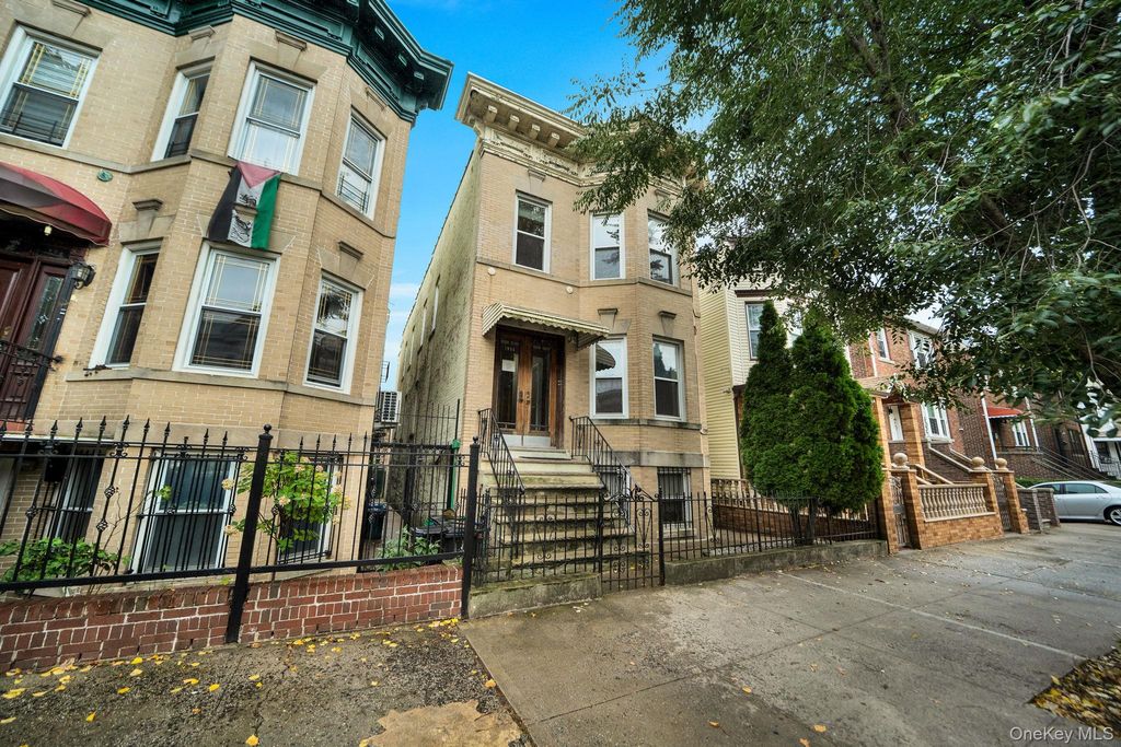 1934 Benedict Avenue, Bronx, NY 10462