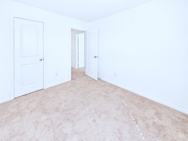 525 Riverdale DR, Jarrell, TX 76537