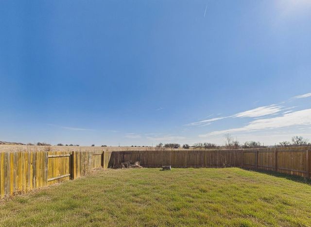 525 Riverdale DR, Jarrell, TX 76537