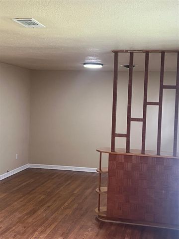 714 E Whitney Street, Houston, TX 77022