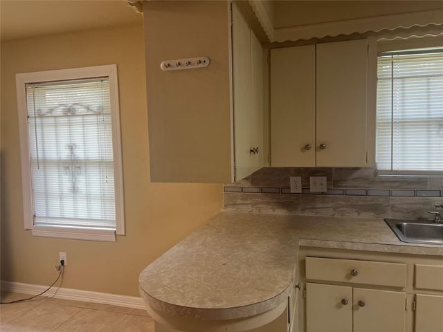 714 E Whitney Street, Houston, TX 77022