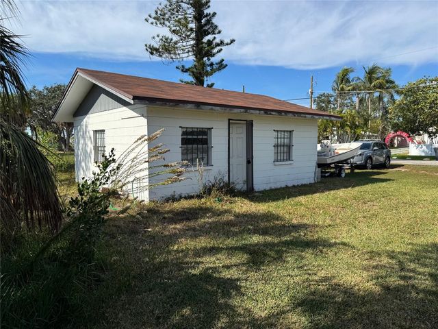 1021 CANAL STREET, Ruskin, FL 33570