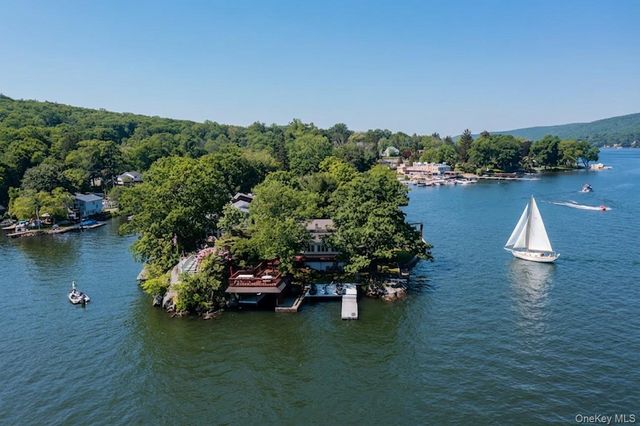 46 W Cove Road, Greenwood Lake, NY 10925
