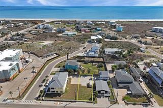 819 S Eleventh St, Port Aransas, TX 78373