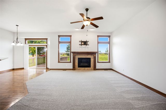 1011 NW 37th Street, Ankeny, IA 50023