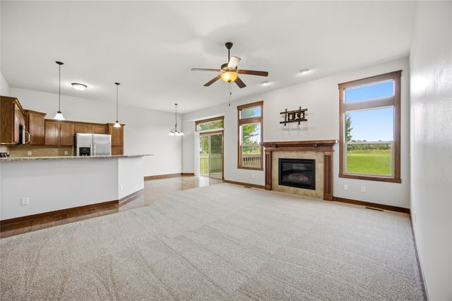 1011 NW 37th Street, Ankeny, IA 50023