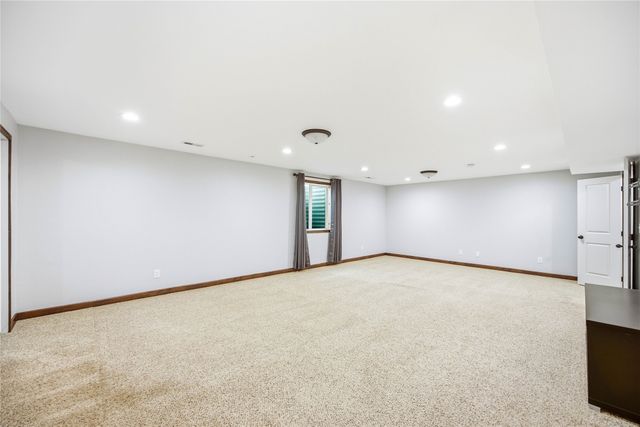 1011 NW 37th Street, Ankeny, IA 50023