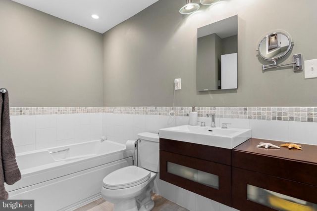 905 HEATHDALE LN, Media, PA 19063