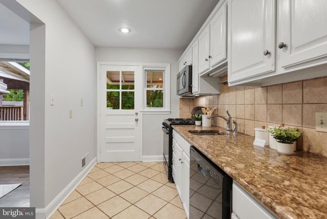 1837 DARRICH DR, Parkville, MD 21234