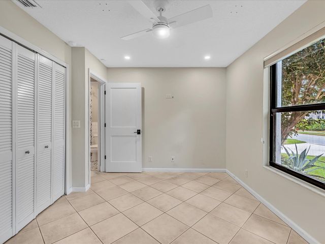 6124 Royal Birkdale Drive, Lake Worth, FL 33463