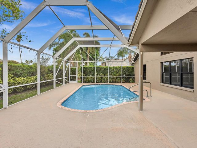 6124 Royal Birkdale Drive, Lake Worth, FL 33463