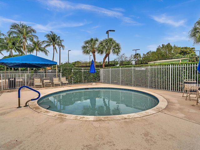6124 Royal Birkdale Drive, Lake Worth, FL 33463