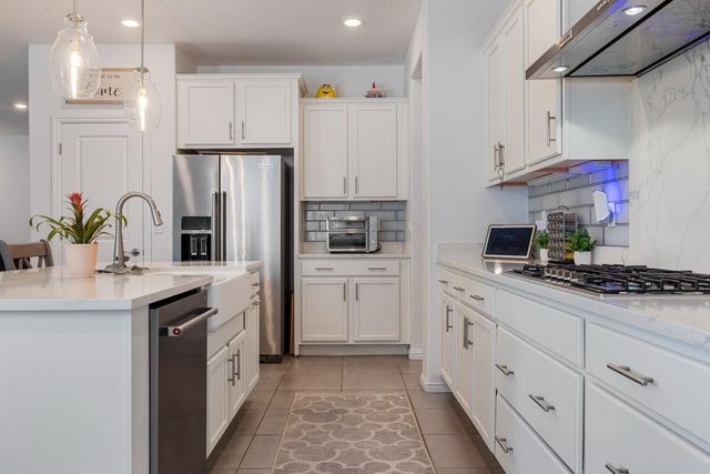 2831 Penrose Ln, Lathrop, CA 95330