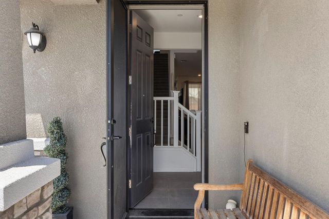 2831 Penrose Ln, Lathrop, CA 95330