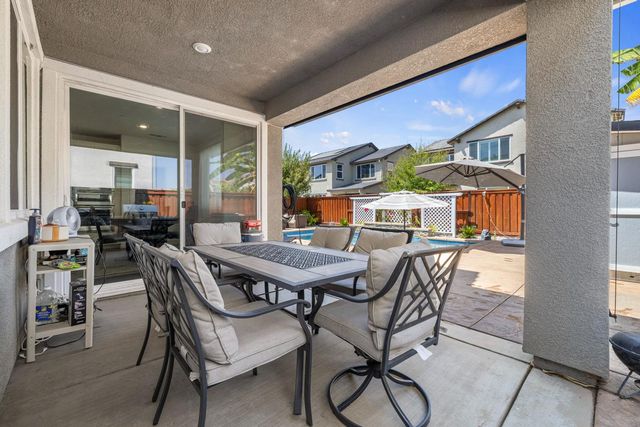 2831 Penrose Ln, Lathrop, CA 95330