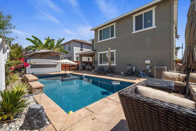 2831 Penrose Ln, Lathrop, CA 95330
