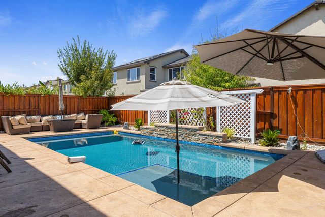 2831 Penrose Ln, Lathrop, CA 95330