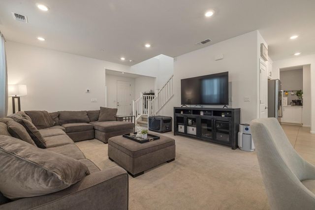 2831 Penrose Ln, Lathrop, CA 95330