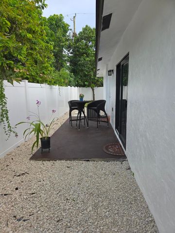 320 Sterling Avenue, Delray Beach, FL 33444