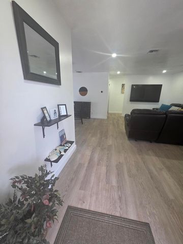 320 Sterling Avenue, Delray Beach, FL 33444