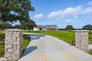 623 Lake Valley Road, Sunset, TX 76270