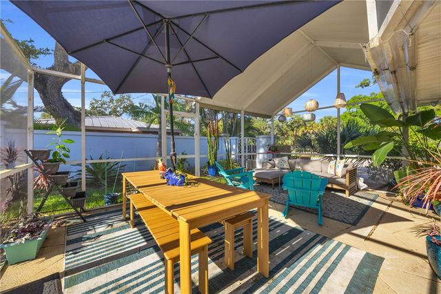 500 Gardenia Lane, Vero Beach, FL 32963