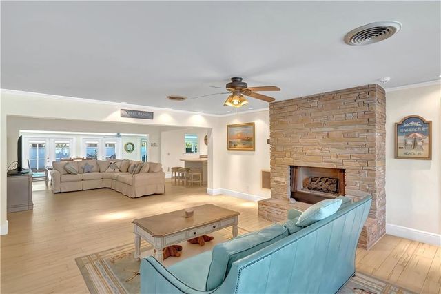 500 Gardenia Lane, Vero Beach, FL 32963