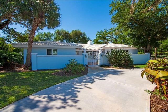 500 Gardenia Lane, Vero Beach, FL 32963